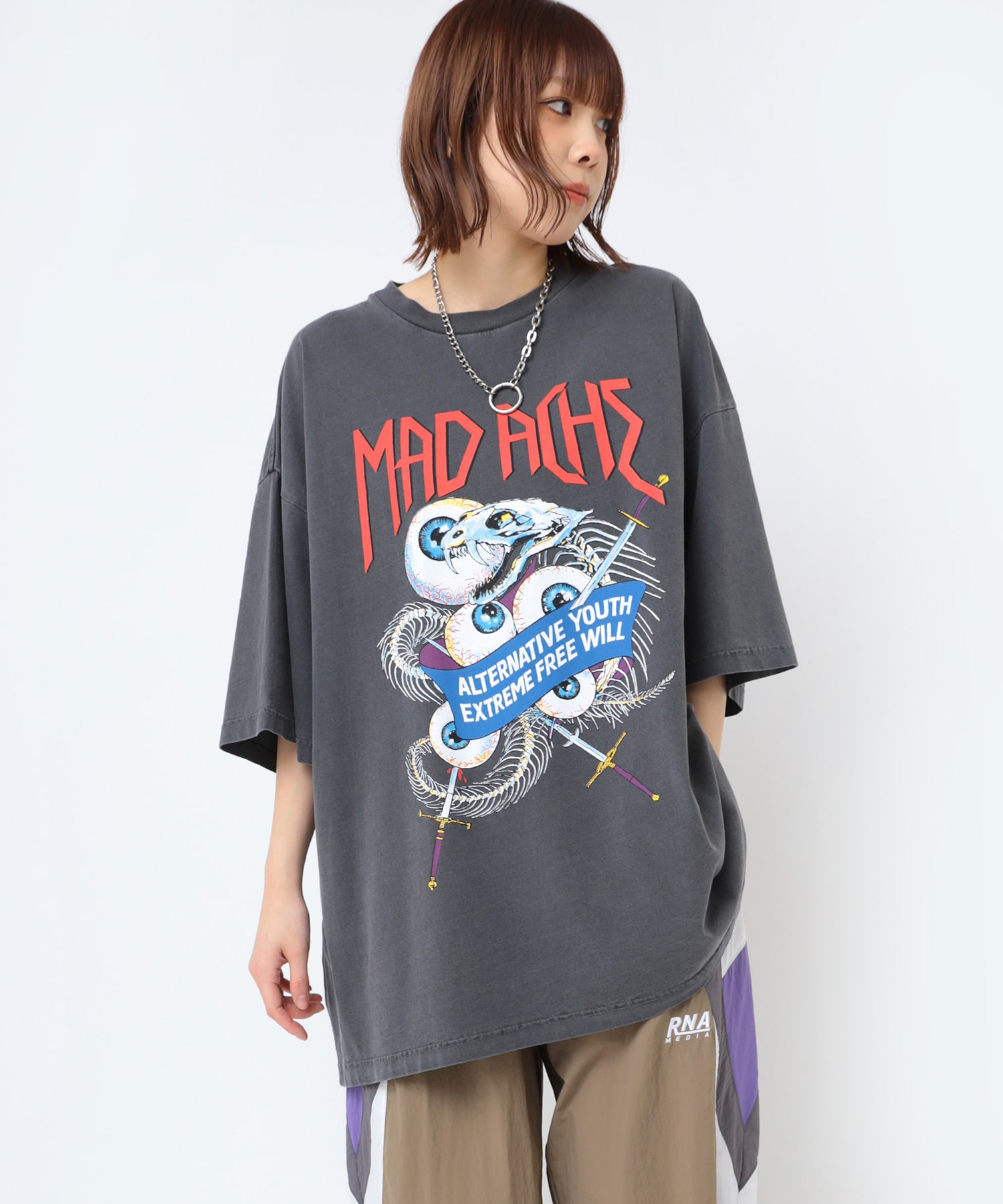 M2467 MAD ACHE EYES BIG T